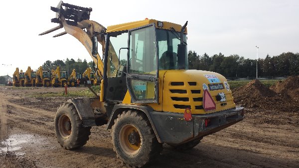 KOMATSU WA 85-3 pompa wody